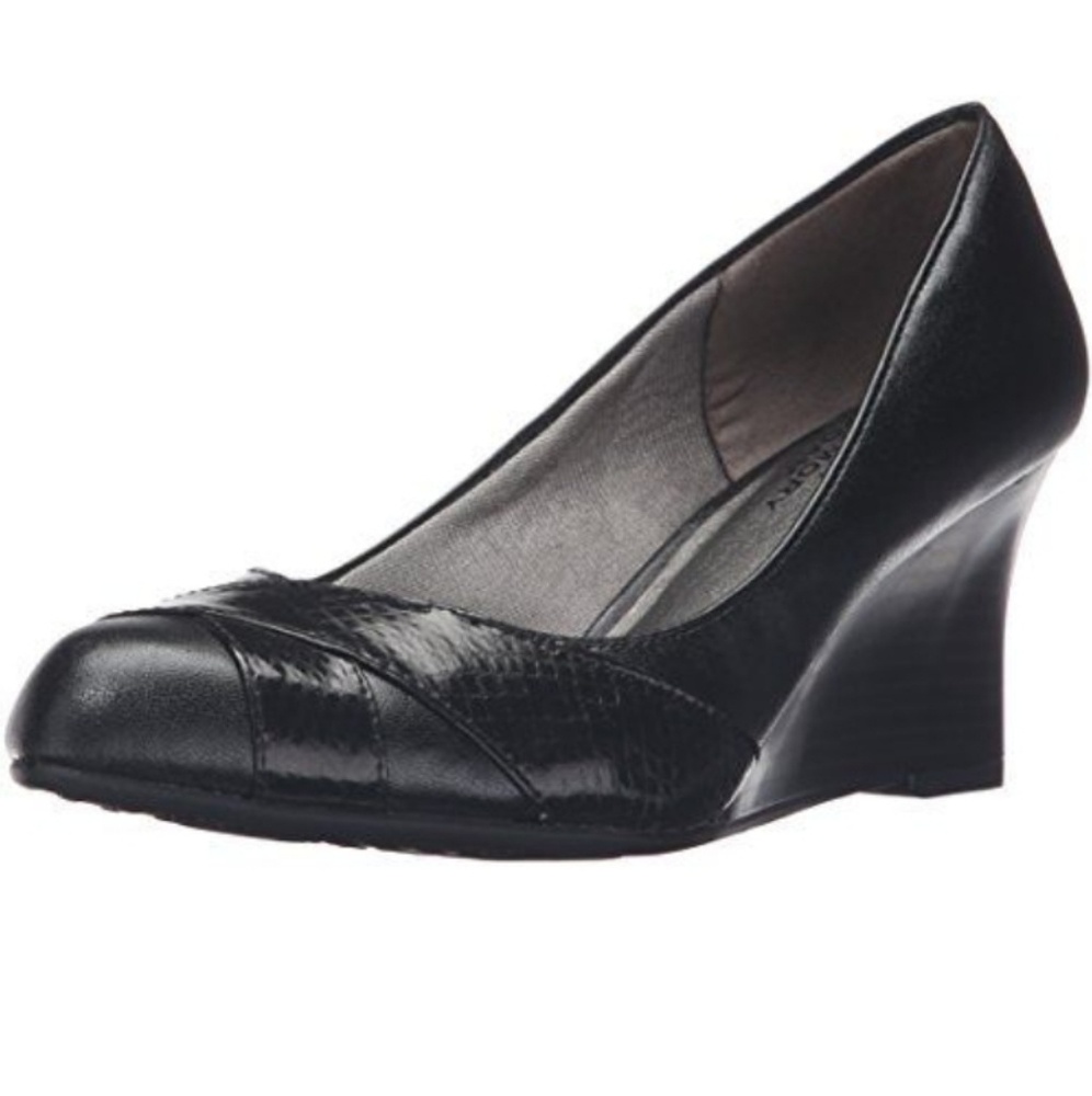 ** Life Stride Rizzo Wedges Velocity Memory Foam